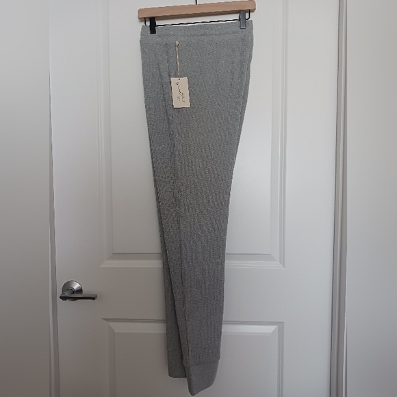 NWT Universal Thread - Relaxed Lounge Pants - Picture 6 of 7